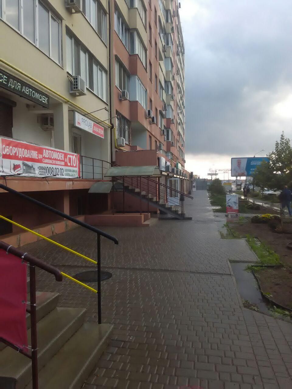 Помещение под магазин, салон и т.д. Генерала Бочарова,ул.
