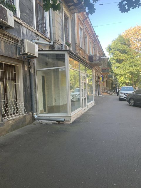 For Sale! Urgent! Office on the best stretch of Pastera Street.