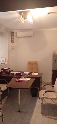 For Sale! Urgent! Commercial space for business with a full-sized 87-square-meter basement