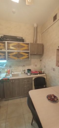For Sale! Urgent! Commercial space for business with a full-sized 87-square-meter basement