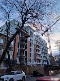 Parking on Evreyskaya Street