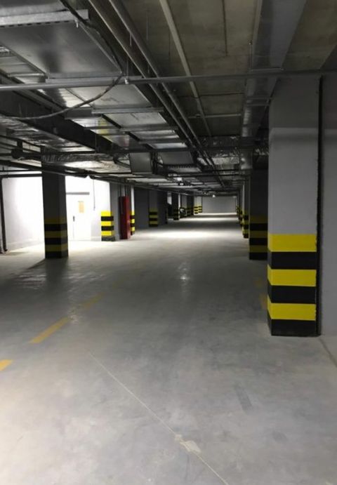 Parking on Kurortny Lane