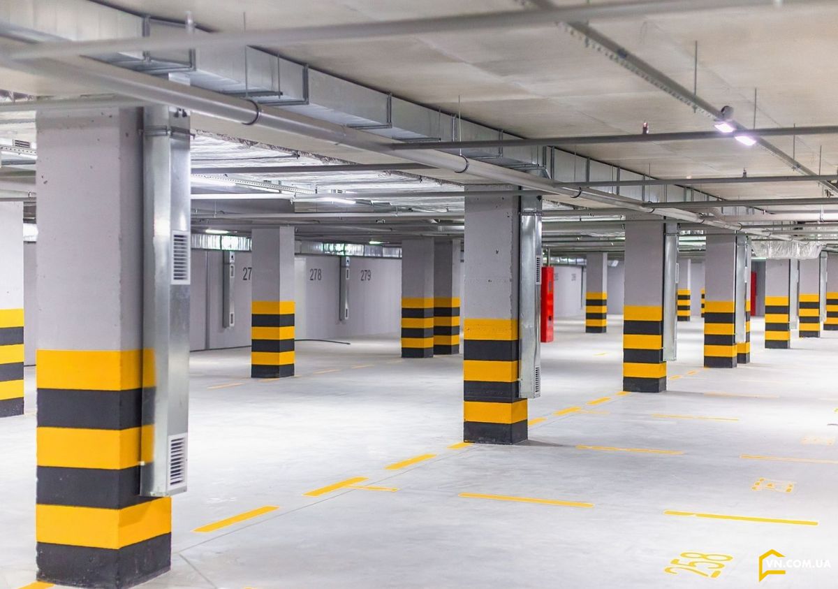 Parking on Kurortny Lane