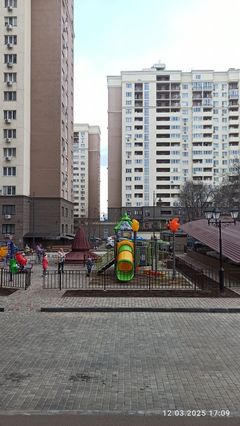 комерційне приміщення Одеська вул