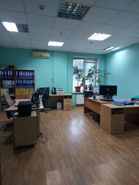 Commercial space on Akademichna Street