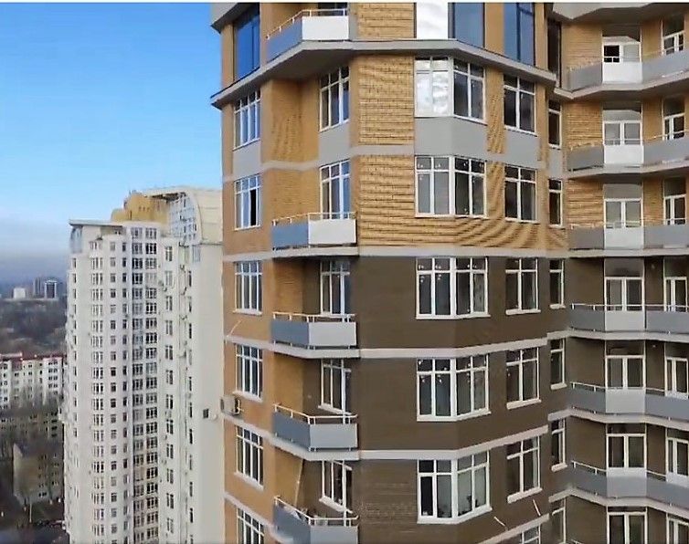 Квартира на Французький бульвар.