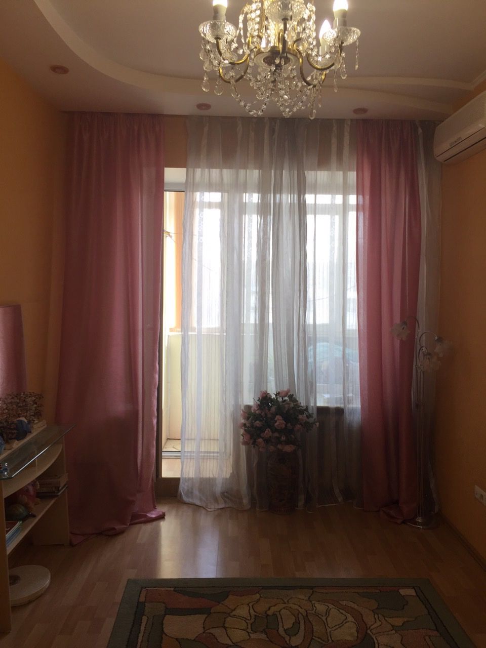 A well-renovated apartment in Vuzovsky