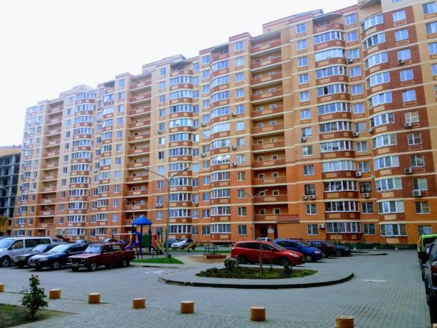 A 3-bedroom apartment, fully renovated and furnished, is for sale