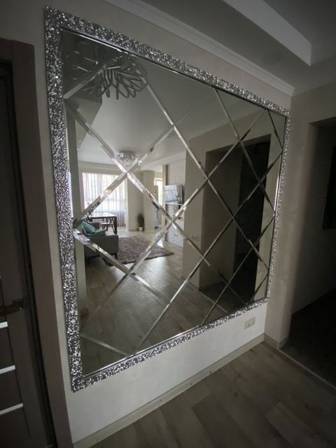 Apartment on Yevhen Chykalenko Street