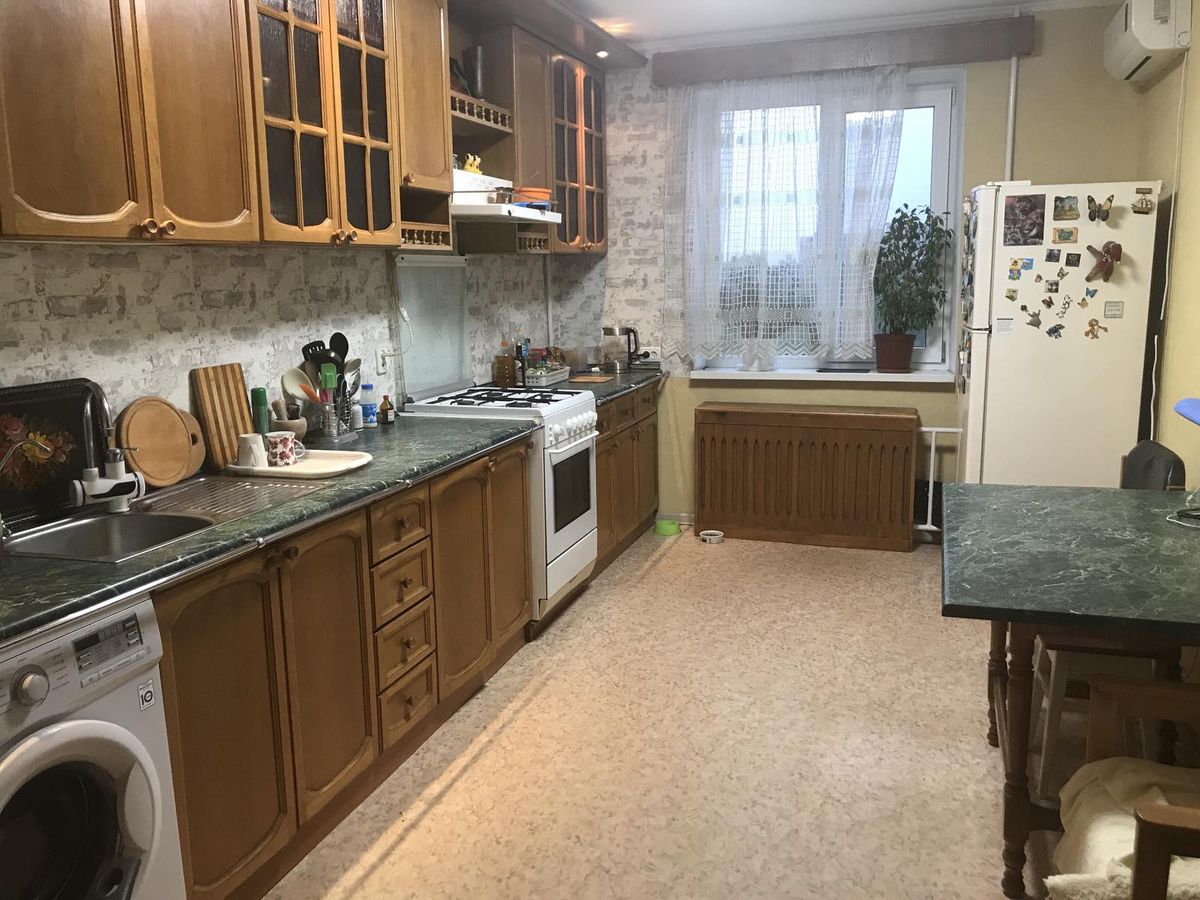 Квартира на Корольова Академіка вул.