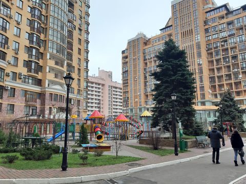 Apartment on Shady Street