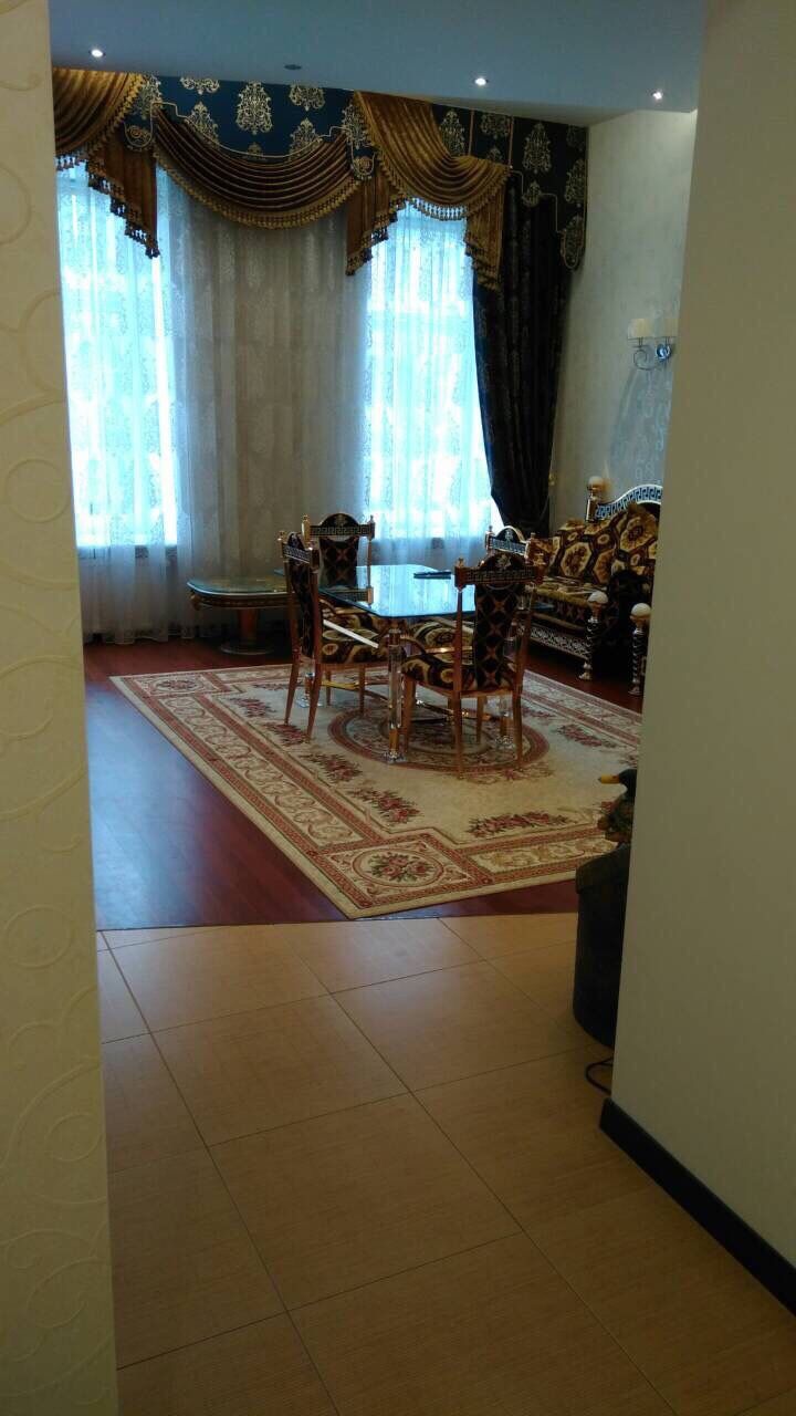Apartment on Evropeiska Street