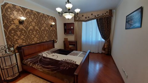 Apartment on Klenovaya Street