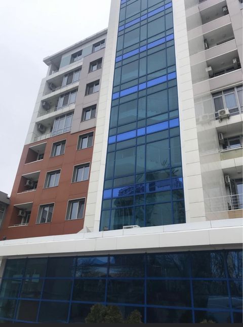 Apartment on French Boulevard