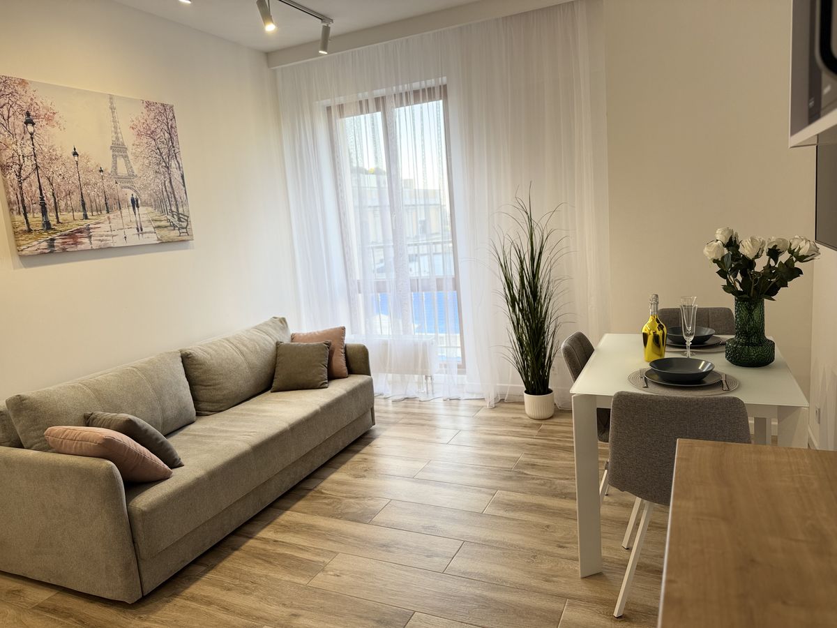 Apartment on Velyka Arnautska Street