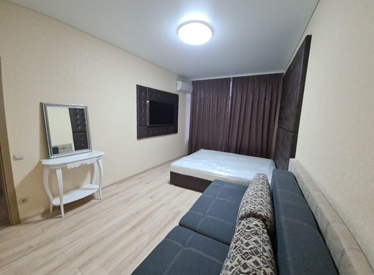 Apartment on Genuezska Street