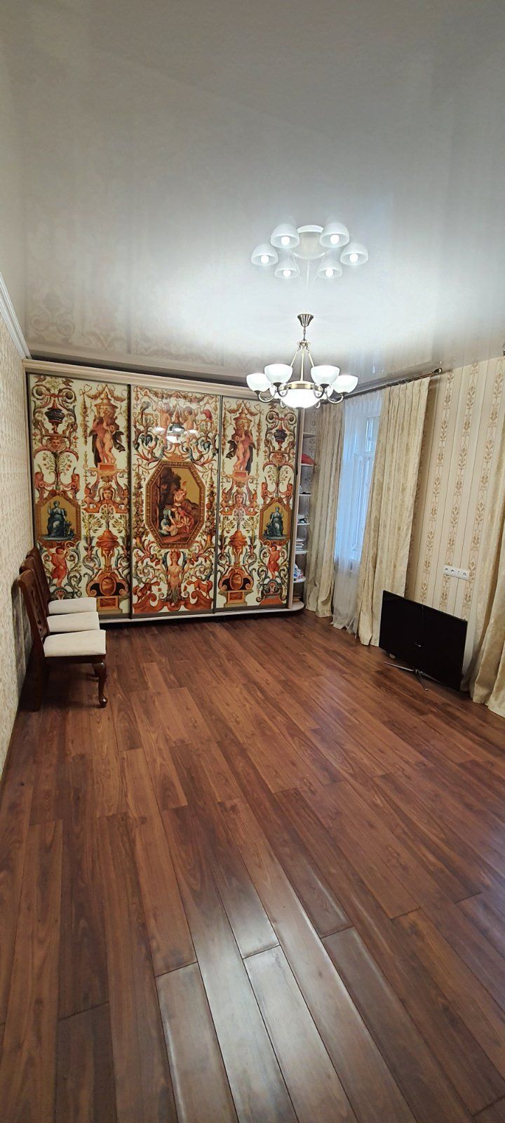 3-bedroom apartment for sale on Chepyga Atamana Street