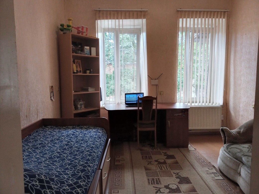 Apartment on Starokinniy Lane