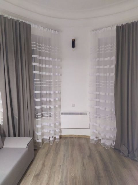 Apartment on Troitska Street