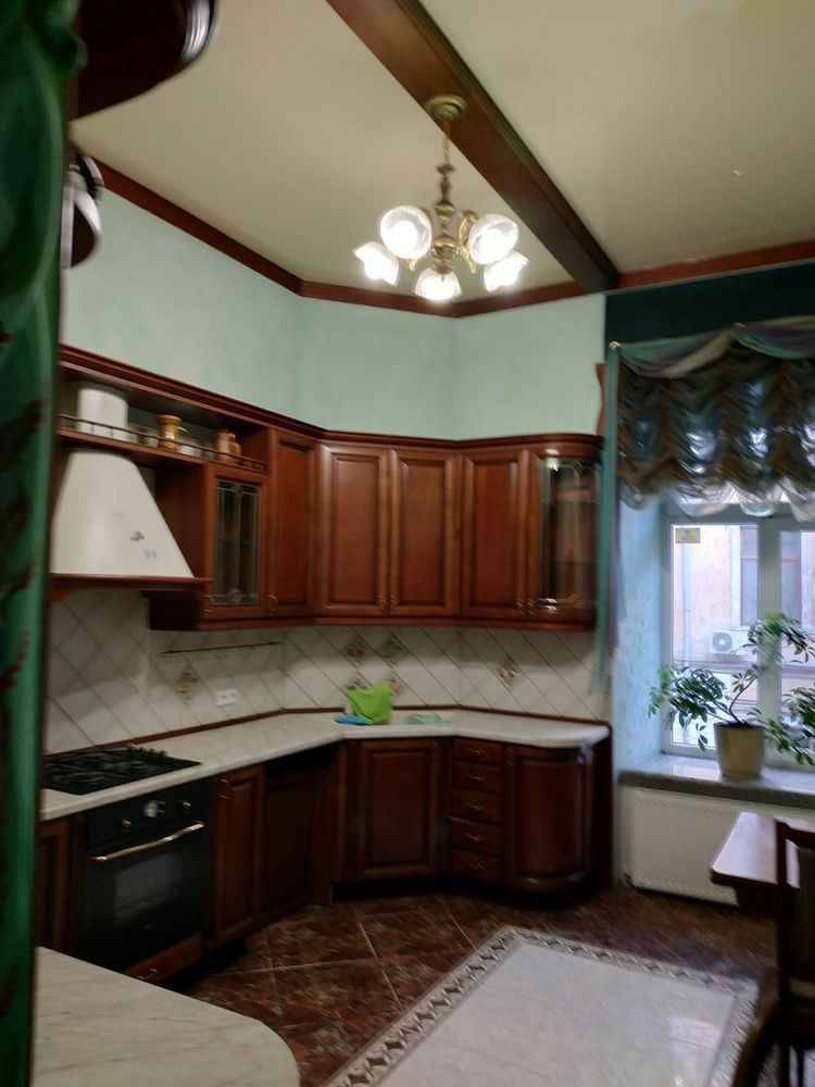 Apartment on Koblevska Street