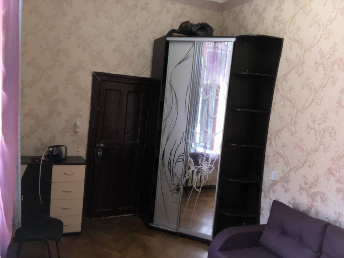 Квартира на Базарна вул.