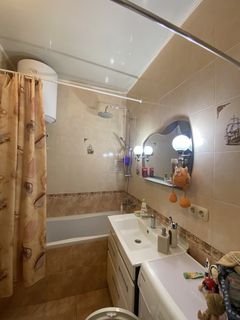 Apartment in the Raduzhny neighborhood, on