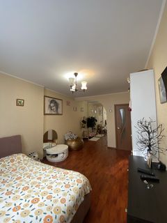 Apartment in the Raduzhny neighborhood, on