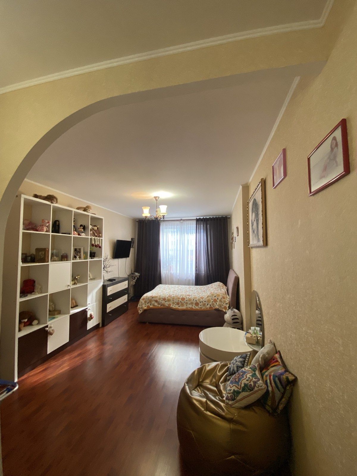 Apartment in the Raduzhny neighborhood, on