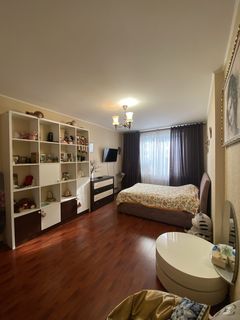 Apartment in the Raduzhny neighborhood, on