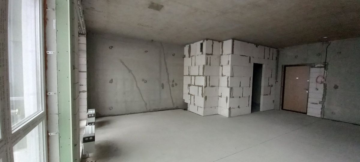 У продажу 1 кому в ЖК Чотири сезони пр-т Гагаріна кут Ботанічного пров.