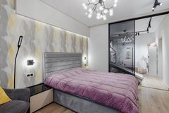 For sale: 2-bedroom apartment with high-end renovations in 49 Zhemchuzhina (Arhitektorskaya)