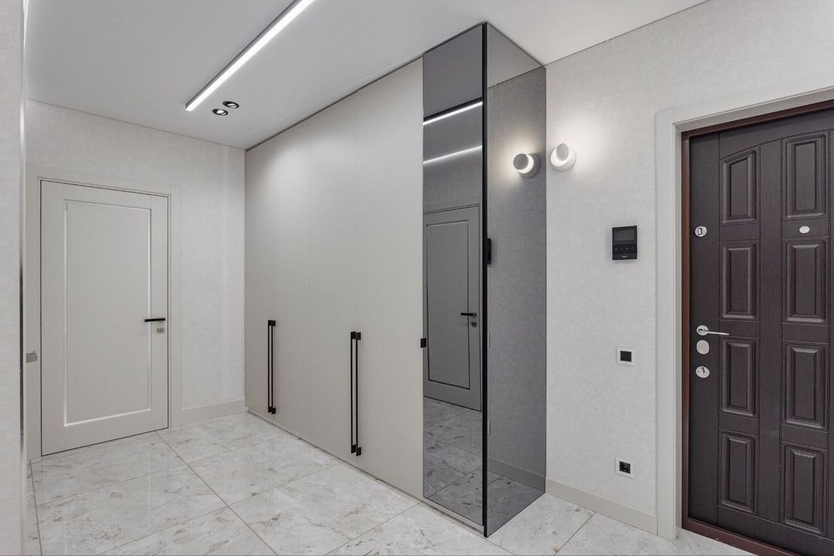 For sale: 2-bedroom apartment with high-end renovations in 49 Zhemchuzhina (Arhitektorskaya)