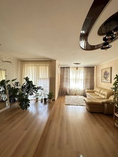 Apartment on Malaya Arnautskaya Street