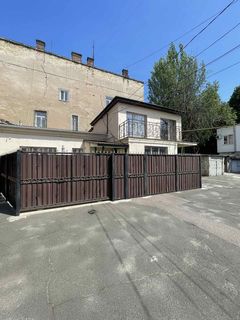 Apartment on Malaya Arnautskaya Street