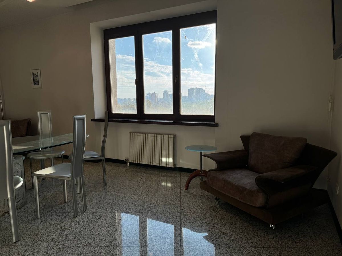 apartment on Shevchenko Avenue