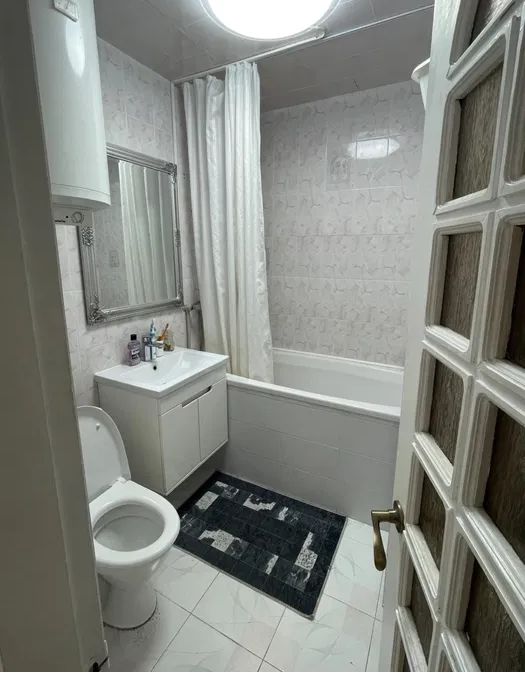 Apartment on Pionerskaya (Akademicheskaya)