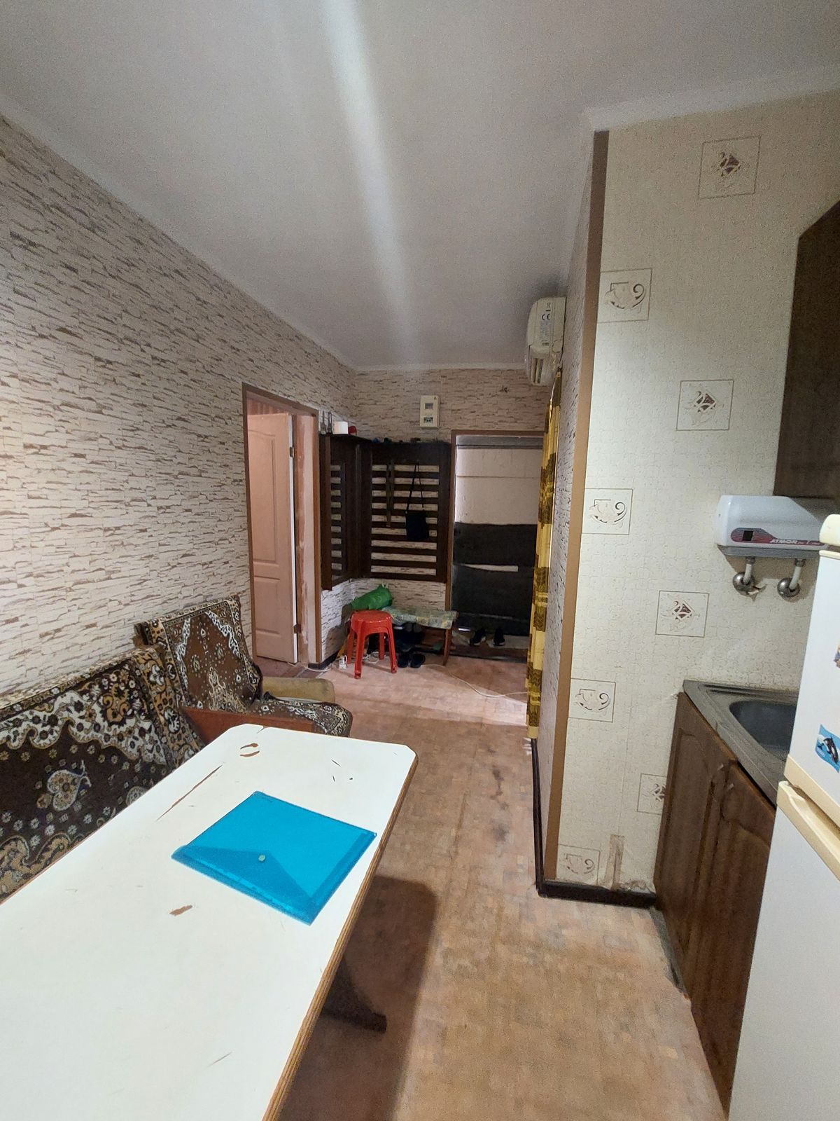 Apartment on Serednya Street