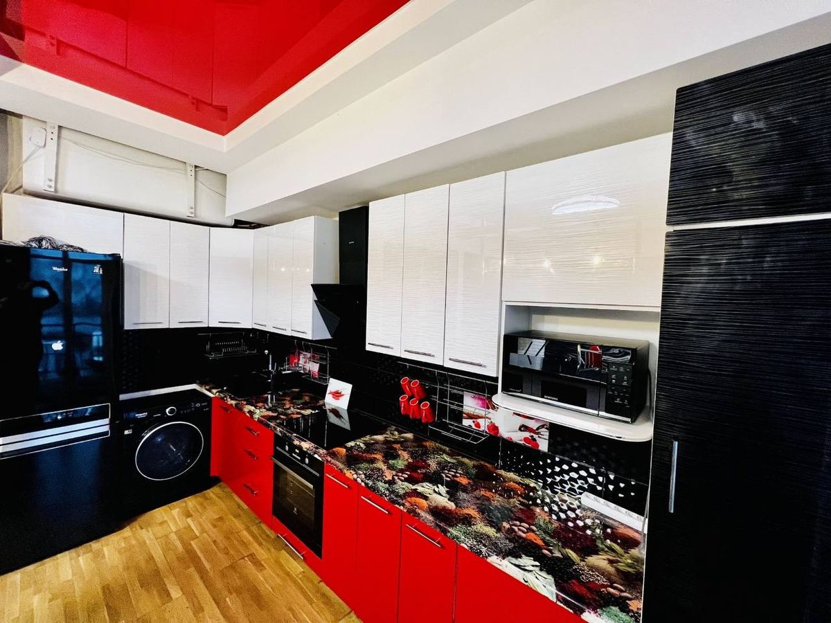Apartment for sale in the Avtorsky Kvartal residential complex