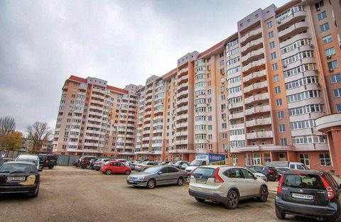Квартира на Маршала Малиновського вул.