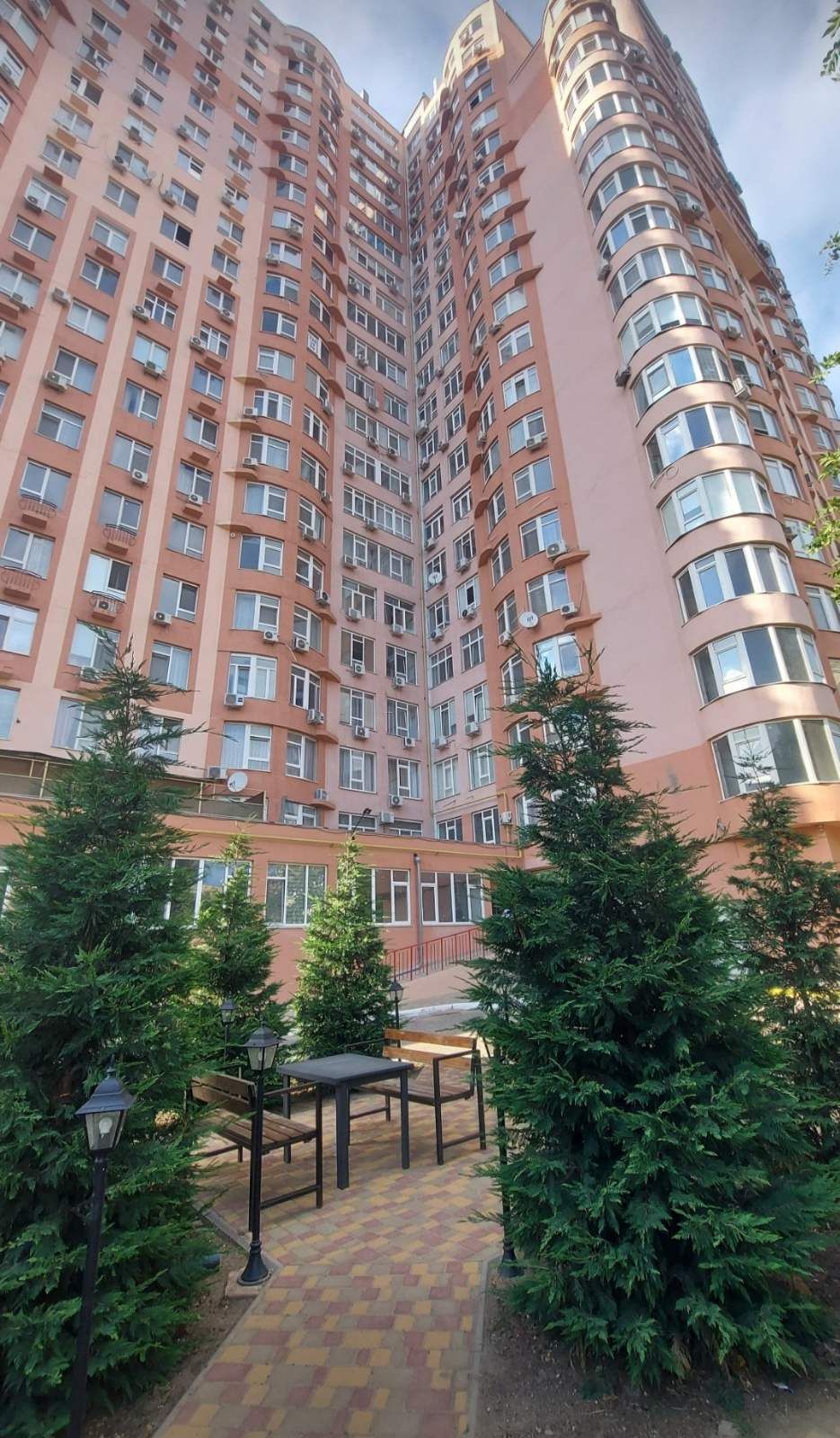 Apartment on Makarenko Street
