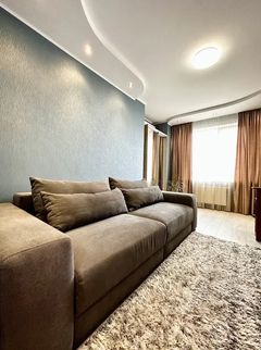Apartment on General Bocharova Street