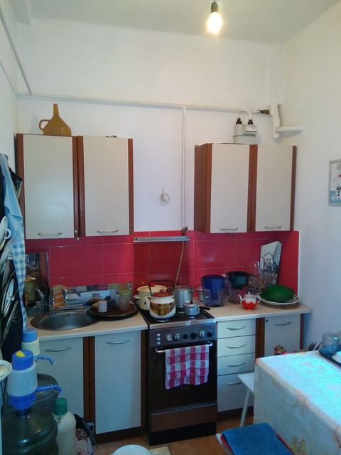 A room in a communal apartment on Staroportofrankivska Street
