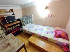 Room for sale on Troitska Street