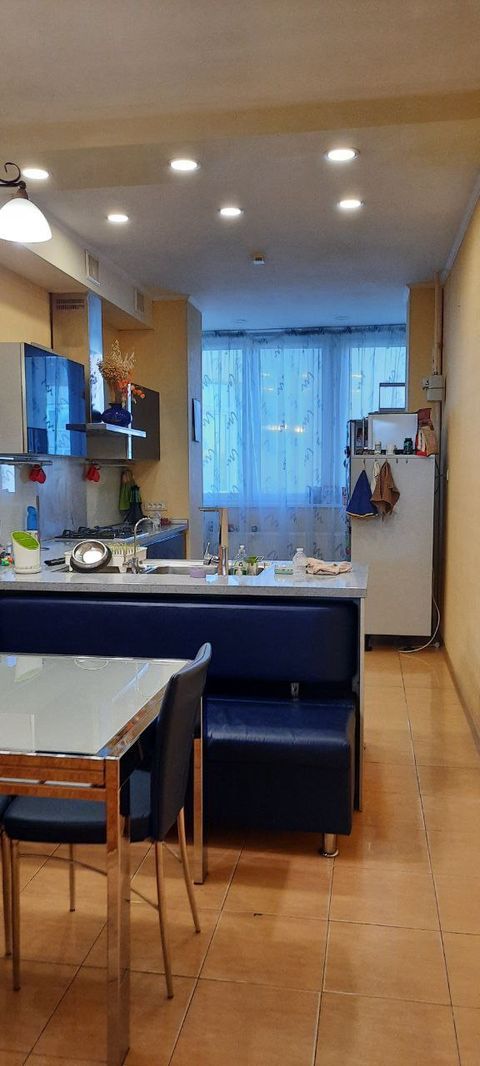 Apartment on Shampanskiy Lane