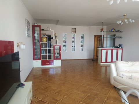 Apartment on Shampanskiy Lane