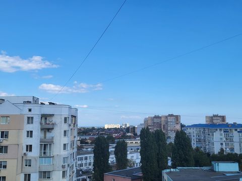 Apartment on Topoleva Street