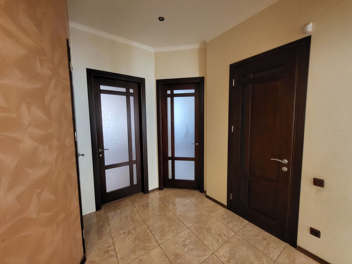 Apartment on Topoleva Street