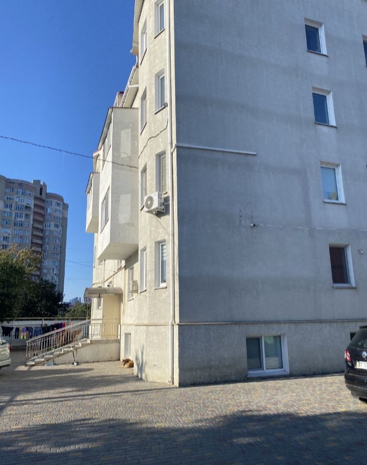 Apartment on Kosmonavta Komarova Street