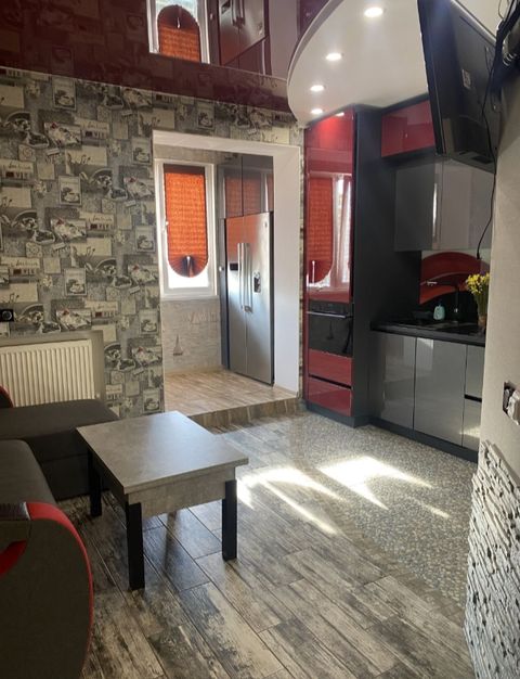 Apartment on Kosmonavta Komarova Street