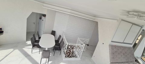 Penthouse on Marselskaya Street
